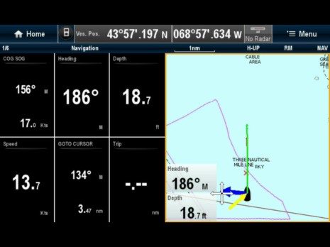 Raymarine_e7_iPad_screen_cPanbo.jpg