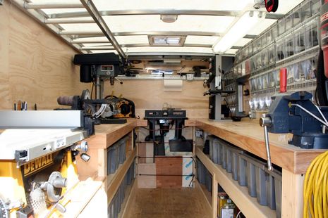 Voyager_Marine_Electronics_install_truck_cPanbo.JPG